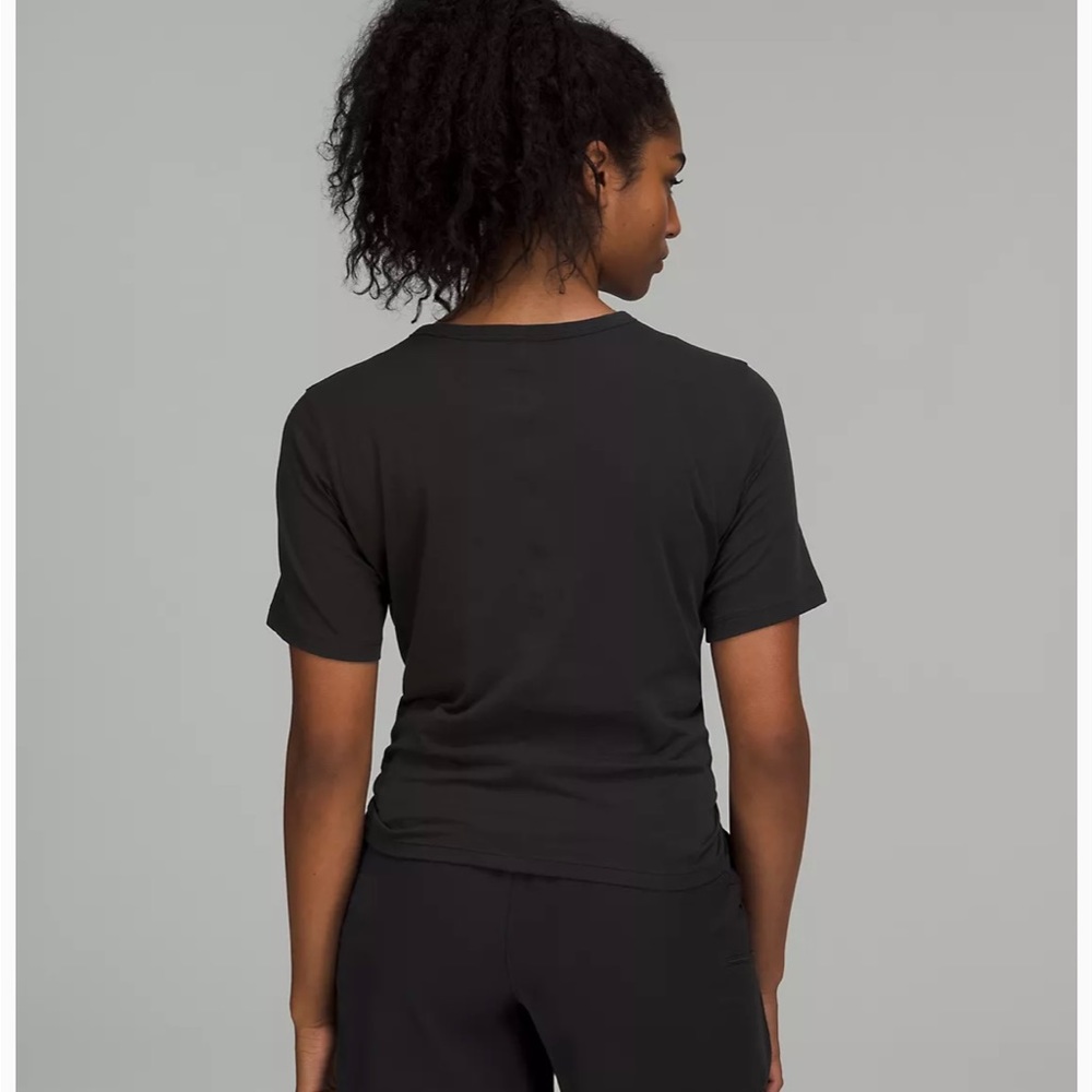 Lululemon Cescent T-shirt